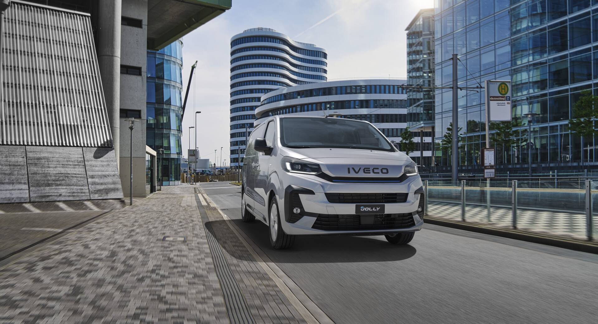 IVECO představuje dvě nová elektrická vozidla určená pro městské mise – eJolly a eSuperJolly