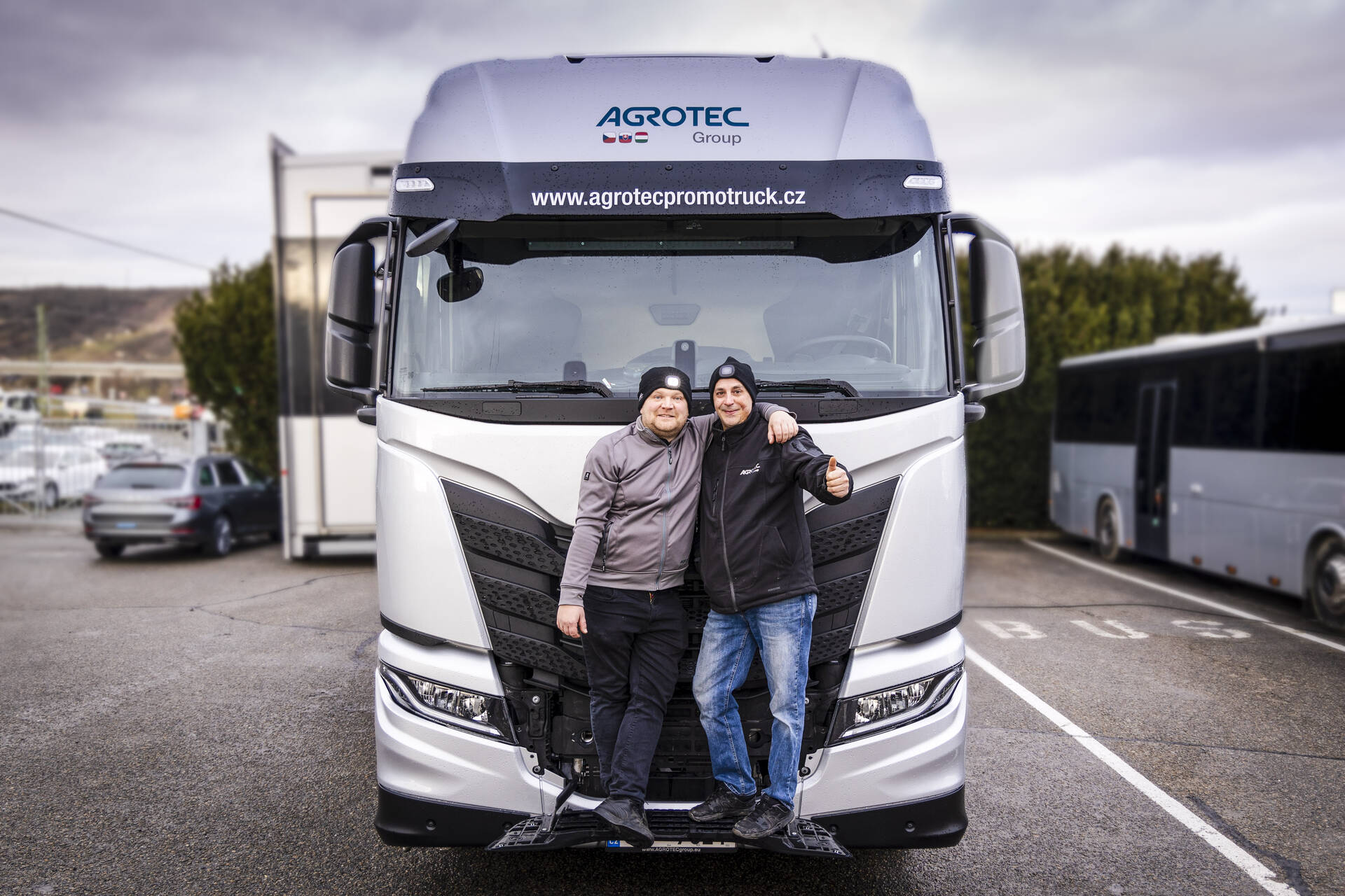 „Nový tahač k promotrucku, to je skvělá reklama,“ říká Matěj Ostřížek