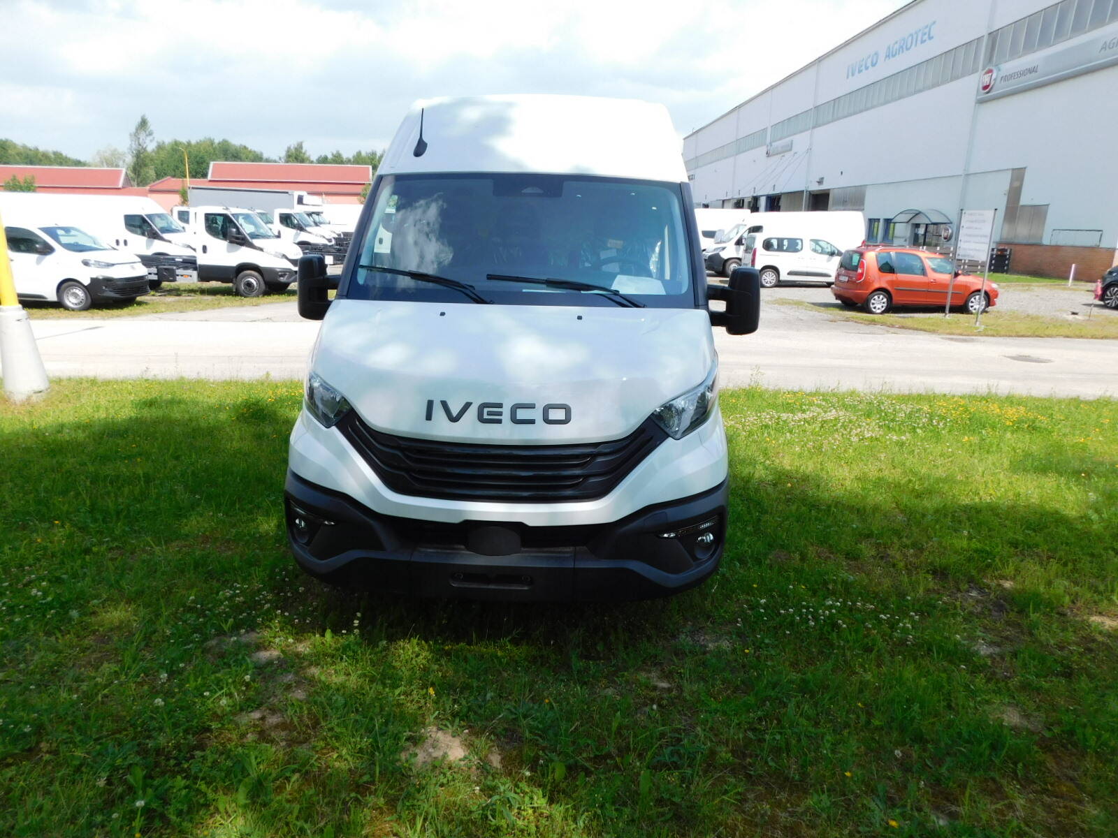 Iveco Daily 35S14 V 12m3, klima Furgon