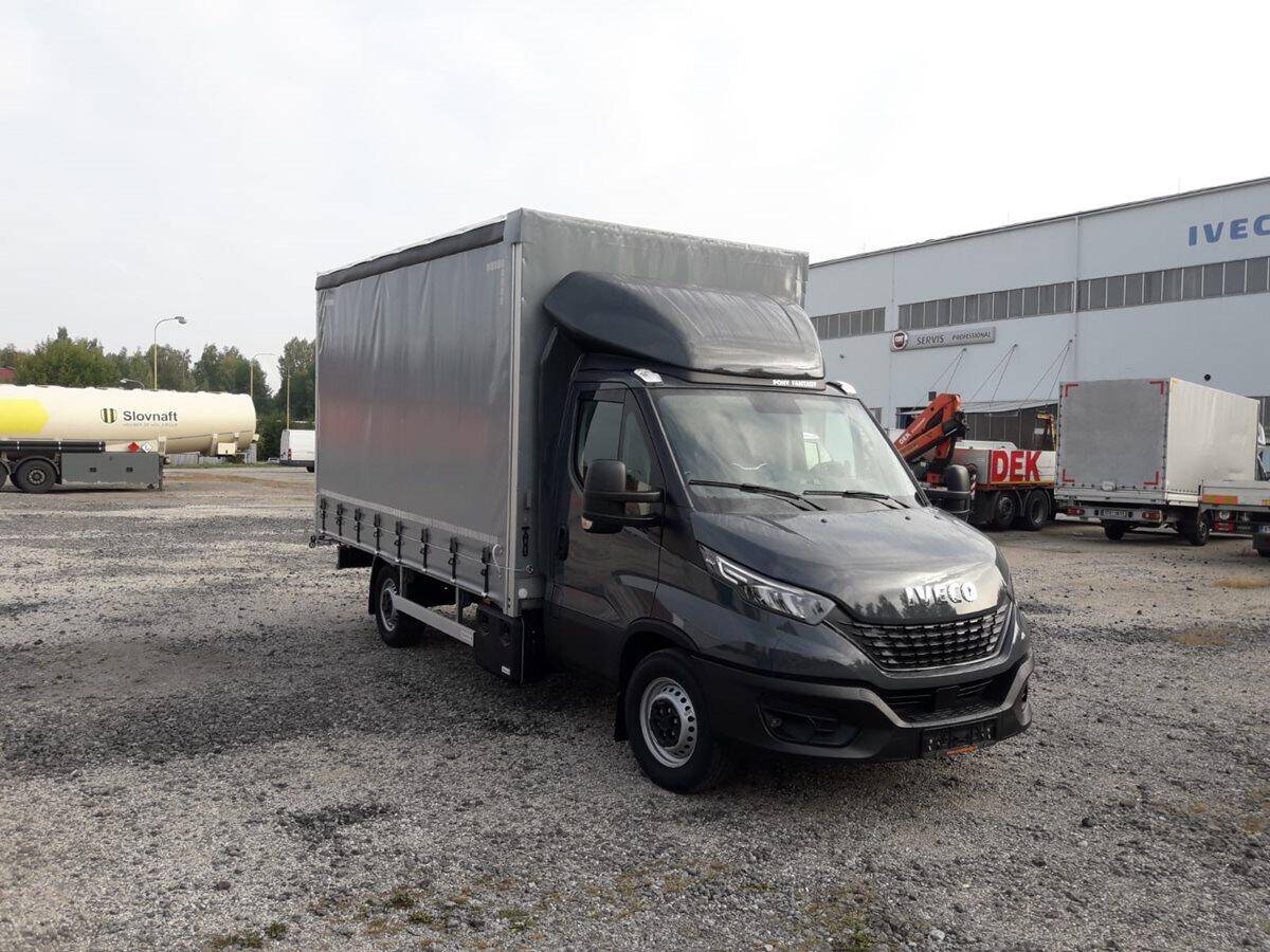 Iveco Daily  35S18H 4x2 plachta 8pal.
