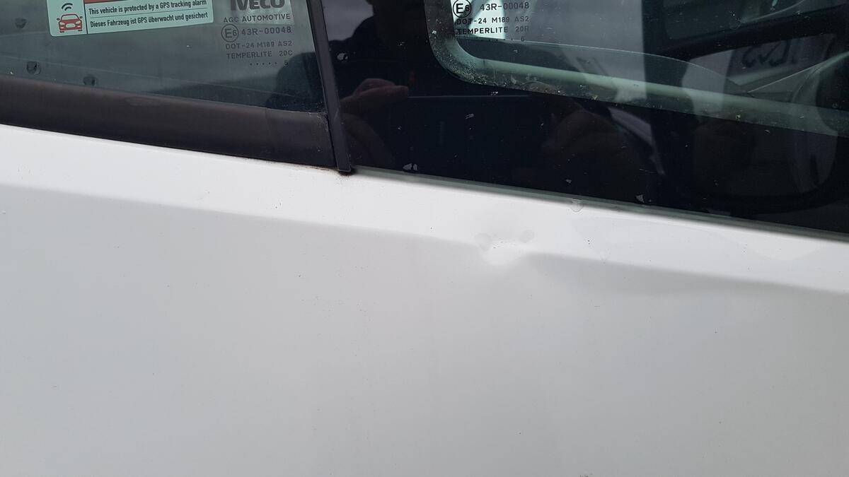 Iveco Daily 35S15- skříň + HČ rezervace