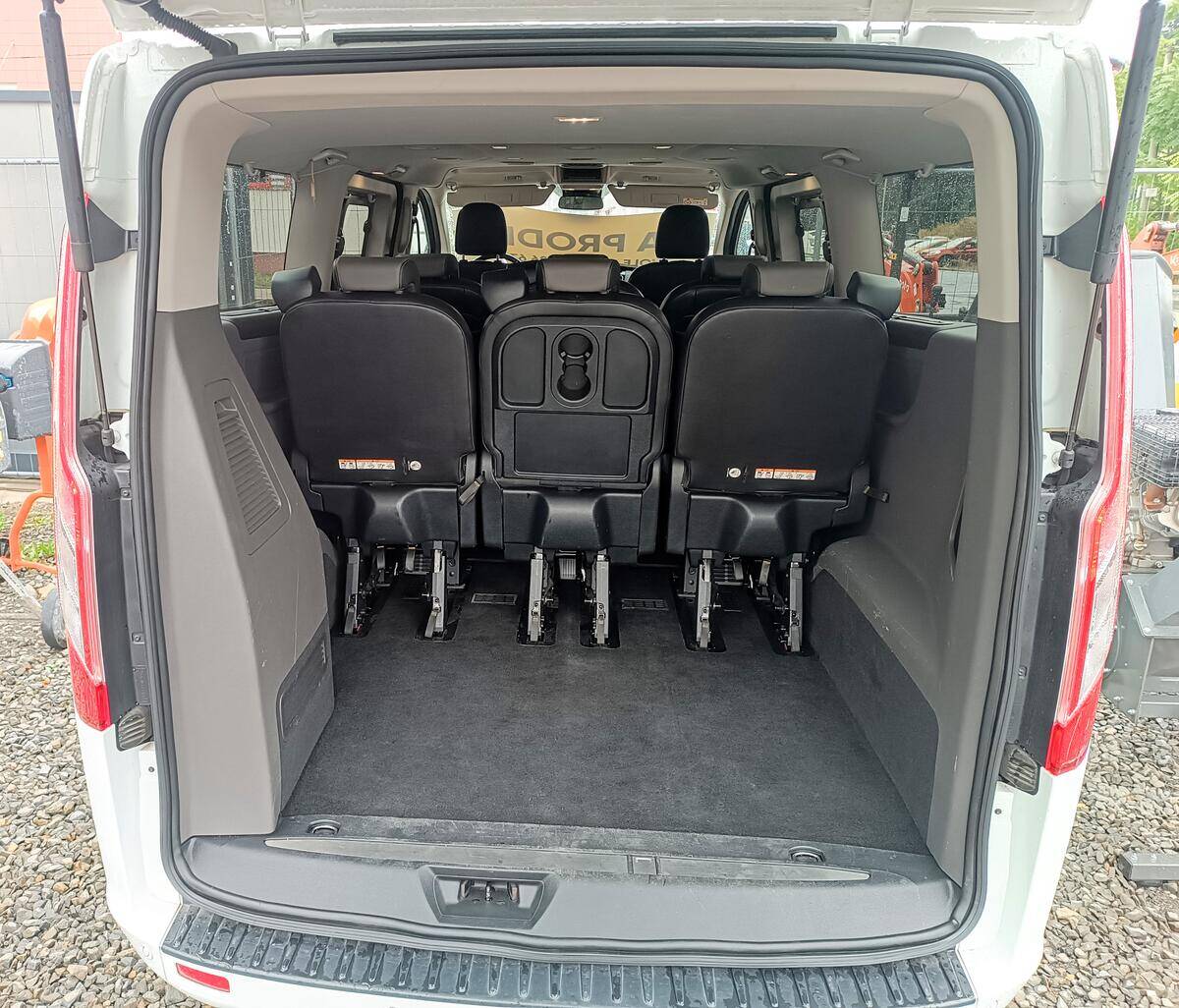 Ford Tourneo Custom L2 Ti Titanium 8míst