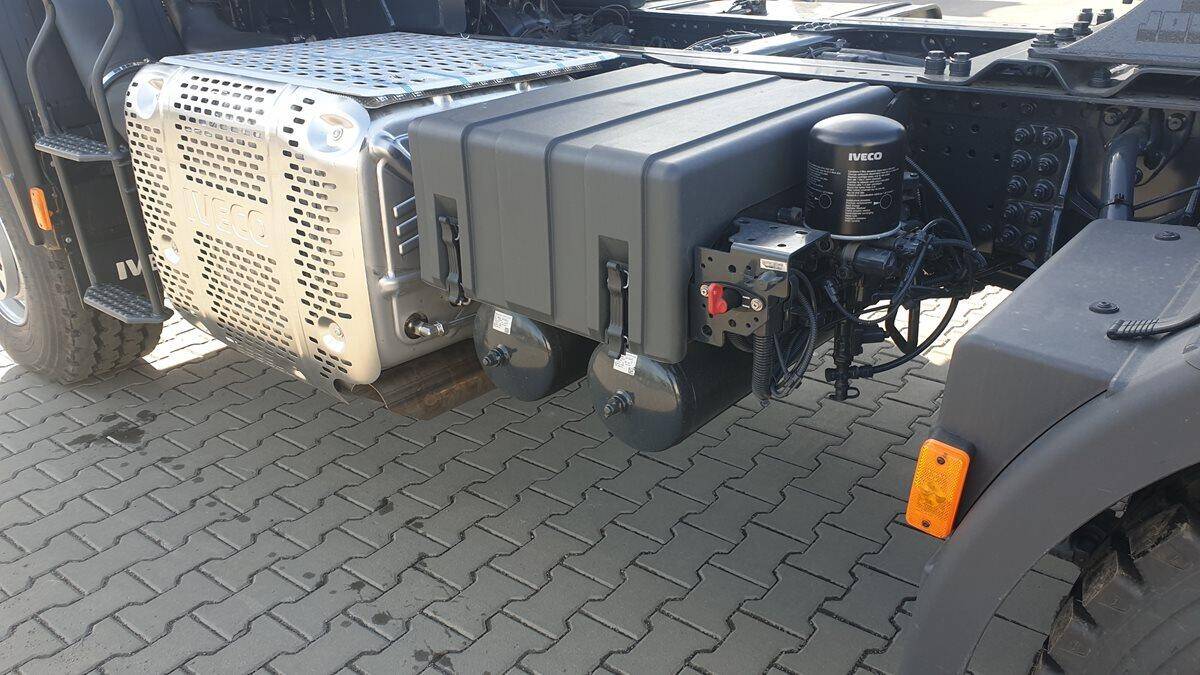 Iveco Trakker  Traktor AD400T45 4x4 