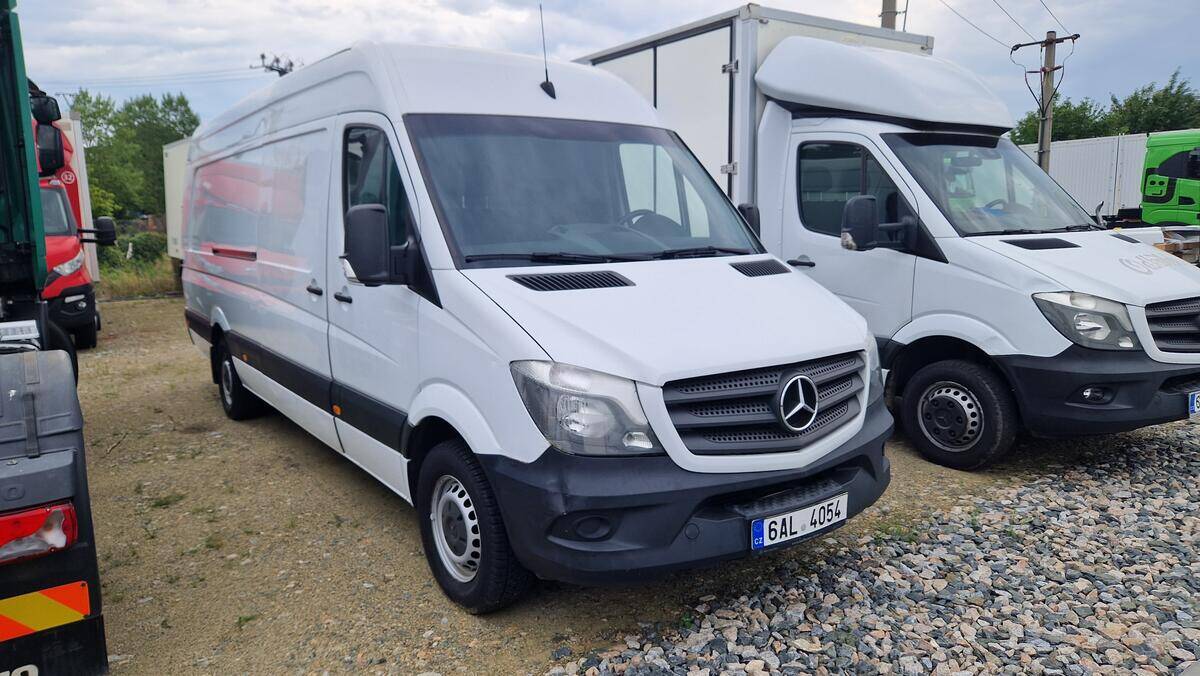 Mercedes-Benz Sprinter 906BB35