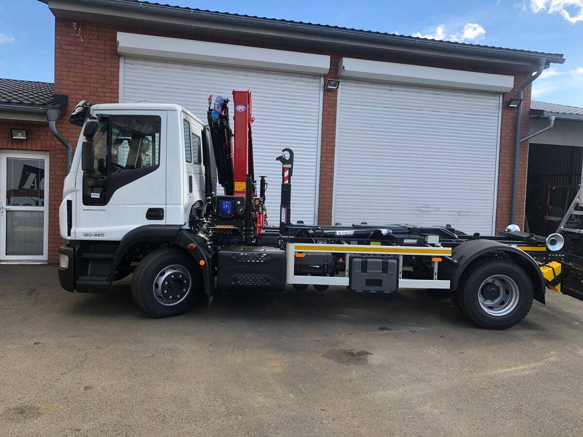 Iveco Eurocargo  120E22 natahovák s HR HMF