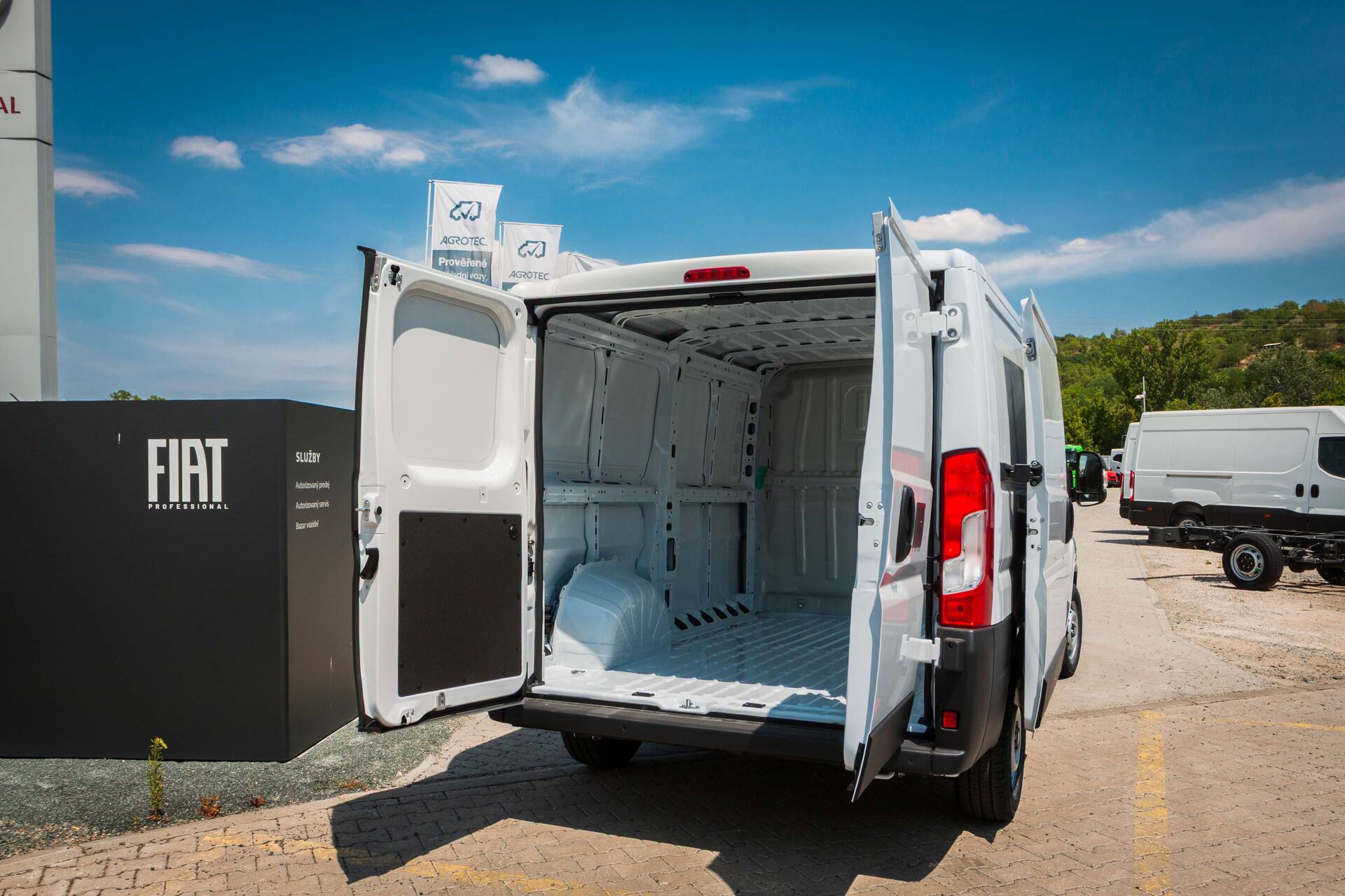 Fiat Ducato Light 2.2 MTJ 120k 6MT van L2H1,