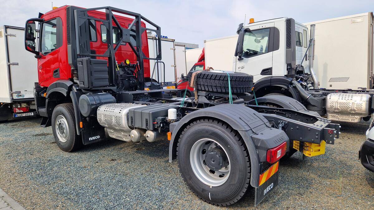 Iveco Traktor T-WAY AD400T45W 4x4