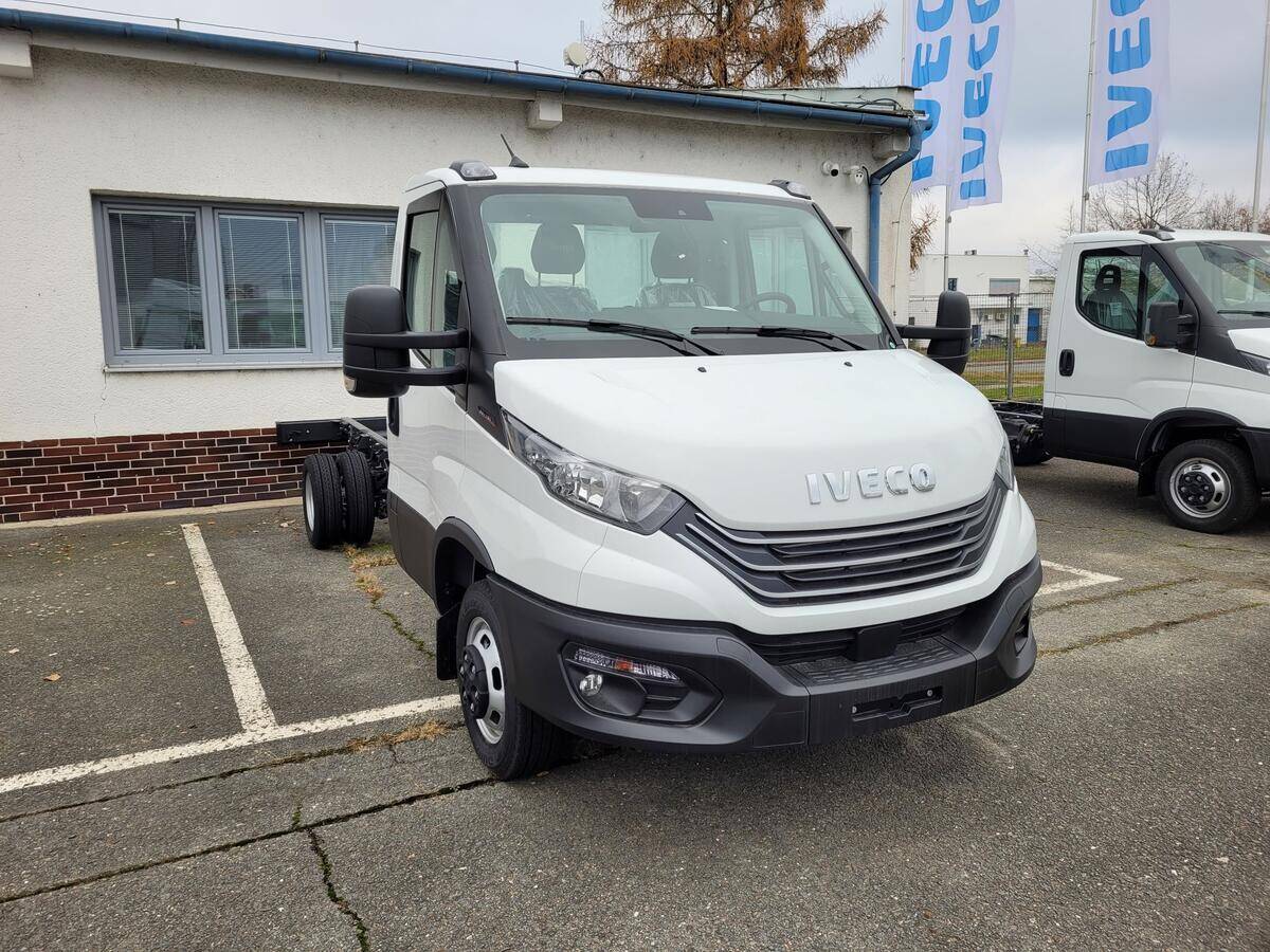 Iveco Daily  50C18 do 3,5t, klima, skladem