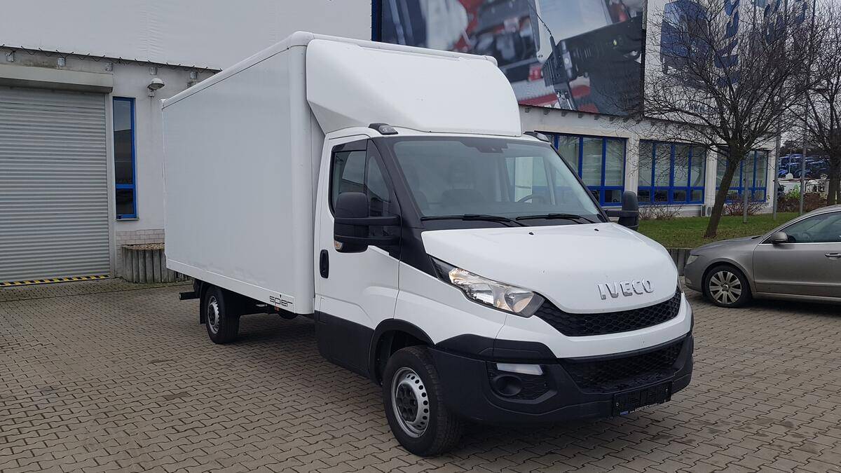 Iveco Daily 35S15- skříň + HČ rezervace