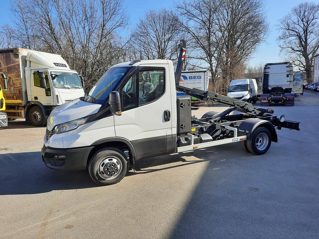 Iveco Daily  50C16 do 3,5t CTS háček