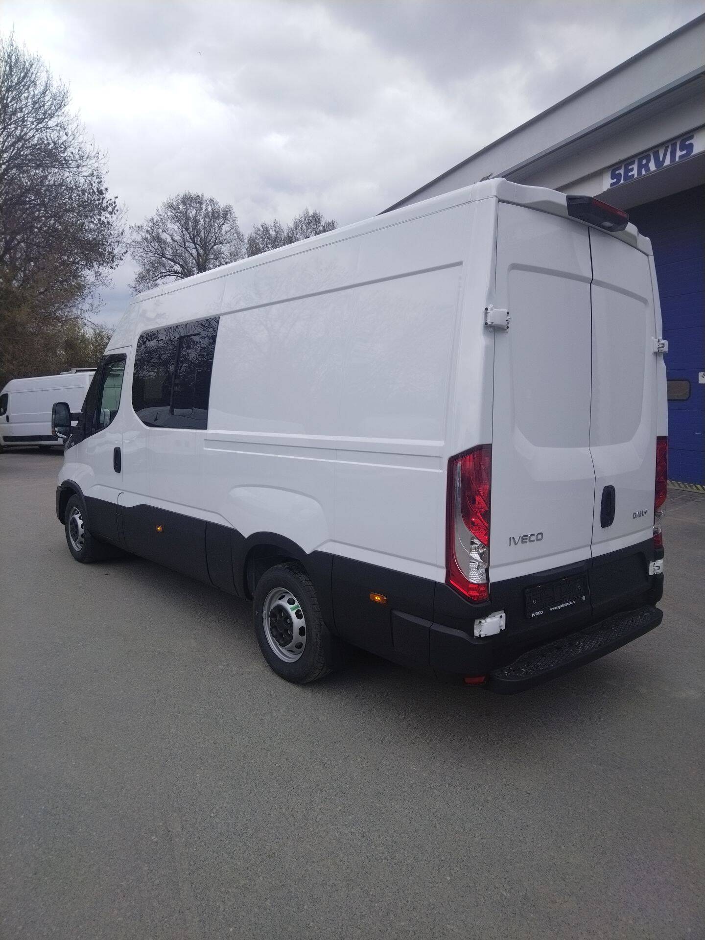 Iveco Daily 35S14 klima, 6 MÍST!