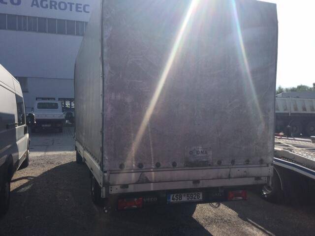 Iveco Daily 35S18 plachta