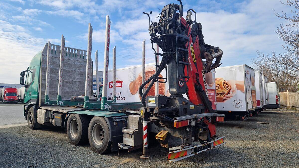 Iveco Stralis AS260SZ 6x4 + HR Epsilon