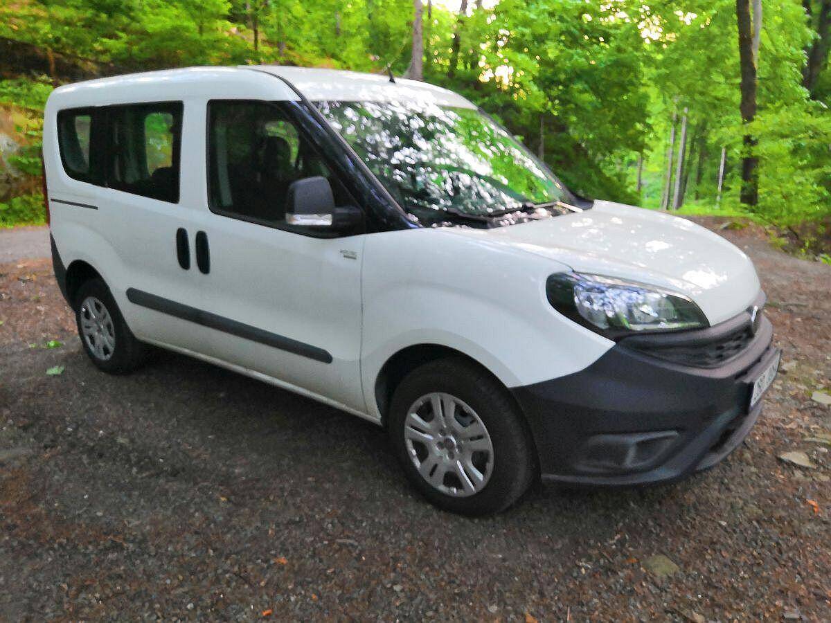 Fiat Dobló  Cargo 1.3 MTJ combi  95k Base