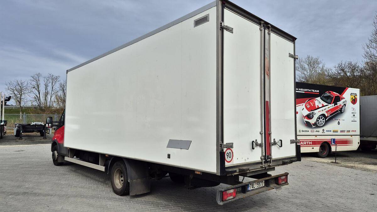 Iveco Daily 60C15, skříň