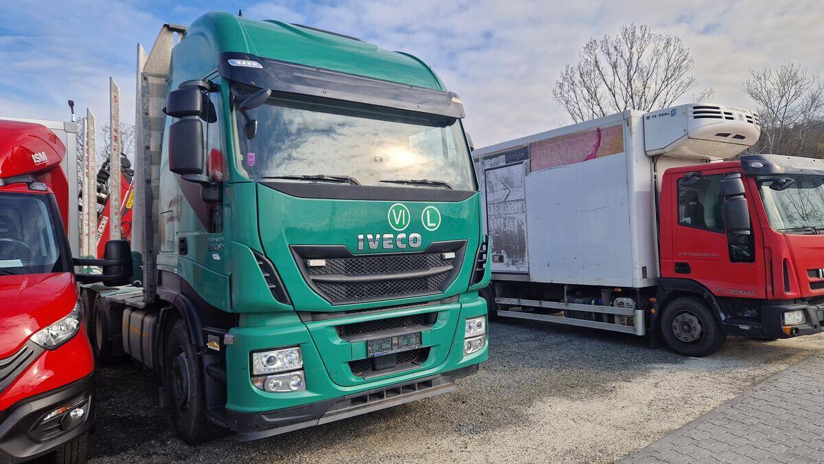 Iveco Stralis AS260SZ 6x4 + HR Epsilon