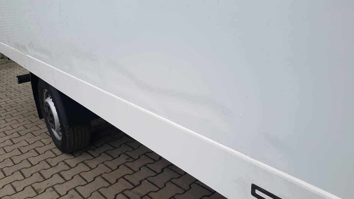 Iveco Daily 35S15- skříň + HČ rezervace