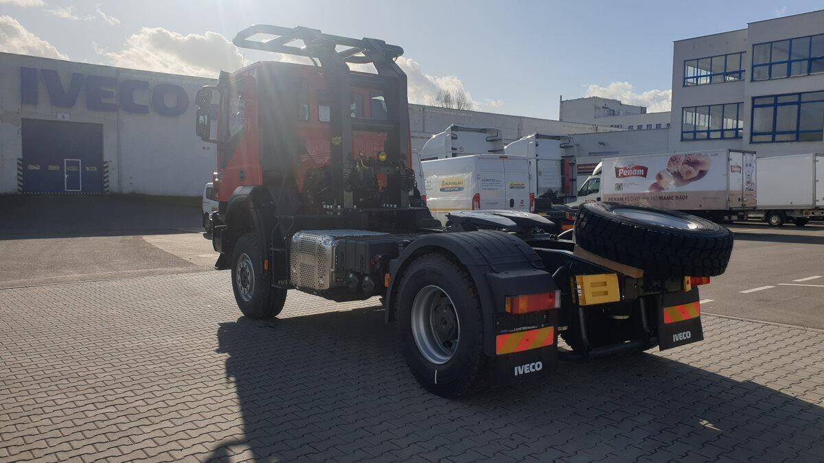 Iveco Trakker  Traktor AD400T45 4x4 