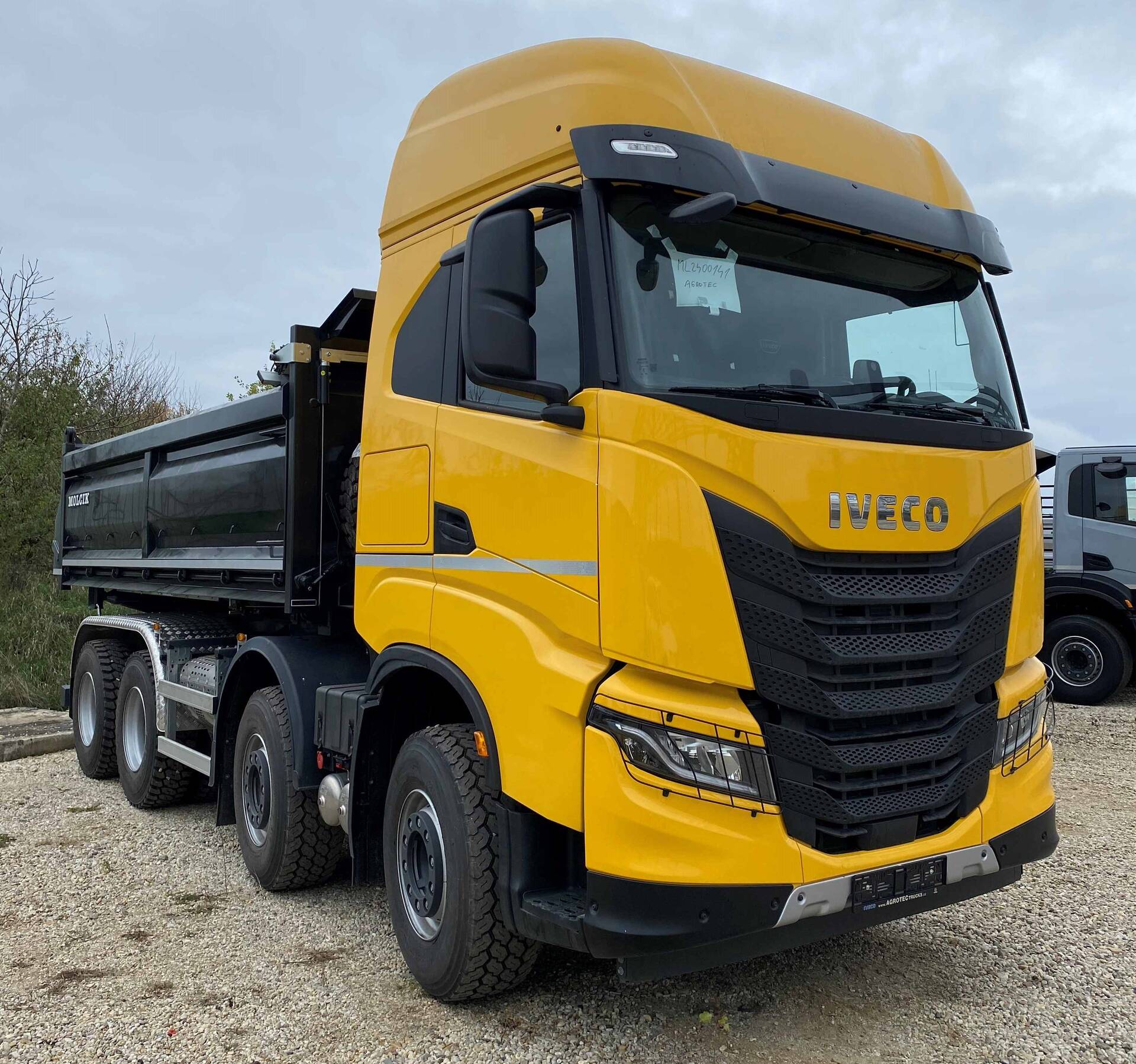 Iveco X-WAY 8x4 530PS, lůžko, nástavba S3 Molčík