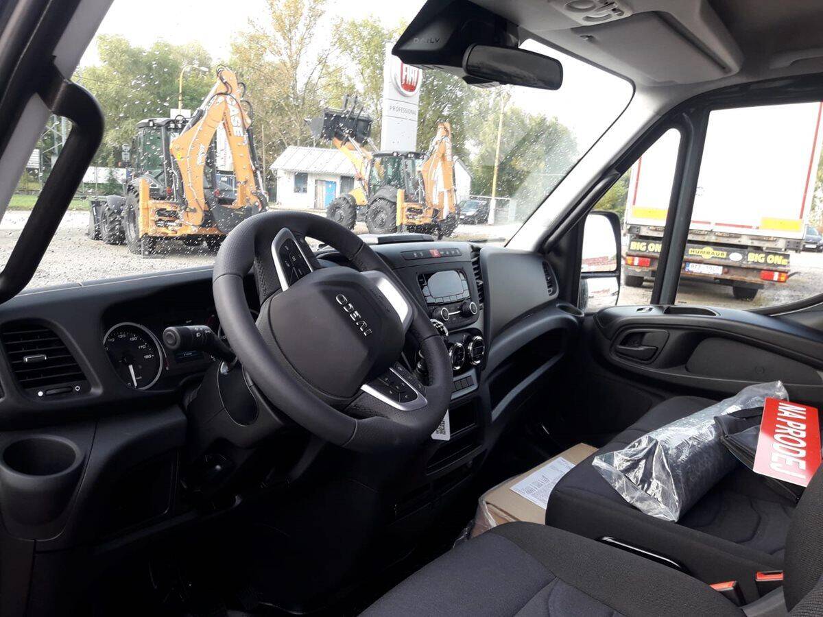 Iveco Daily  35S18H 4x2 plachta 8pal.