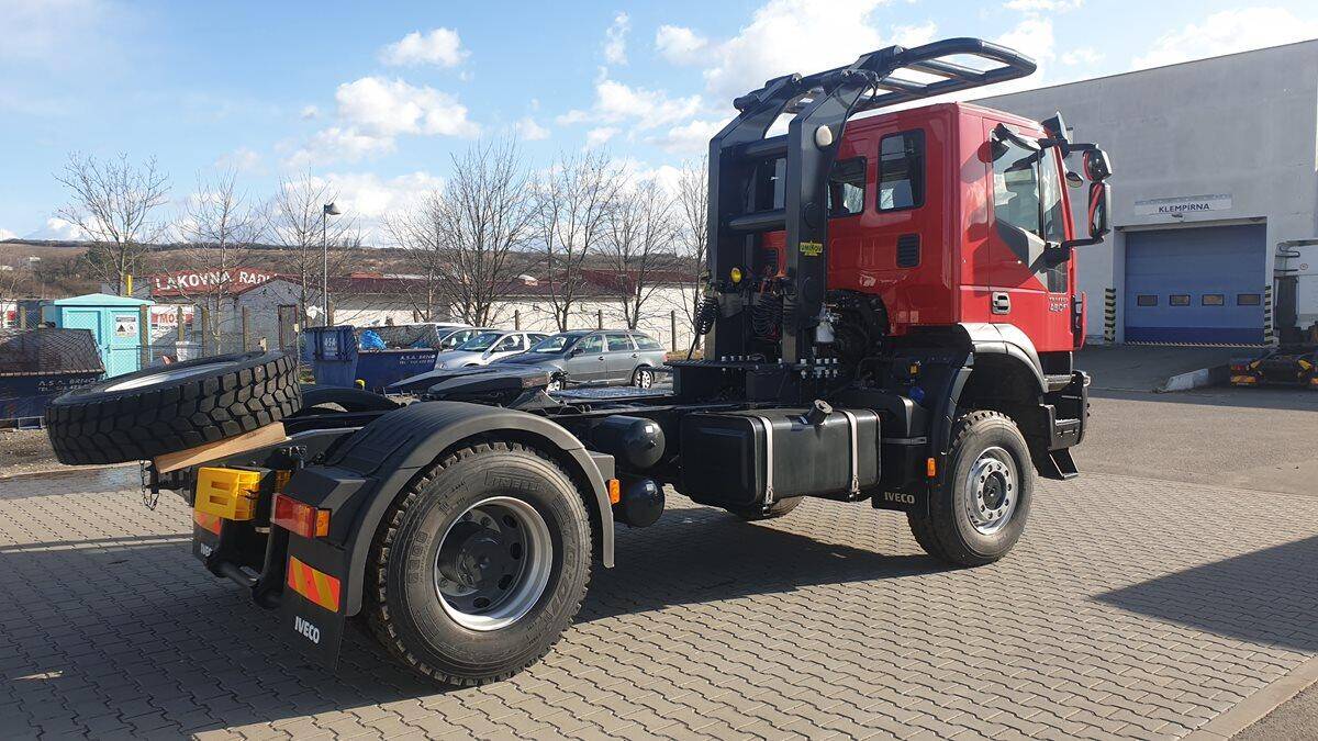 Iveco Trakker  Traktor AD400T45 4x4 