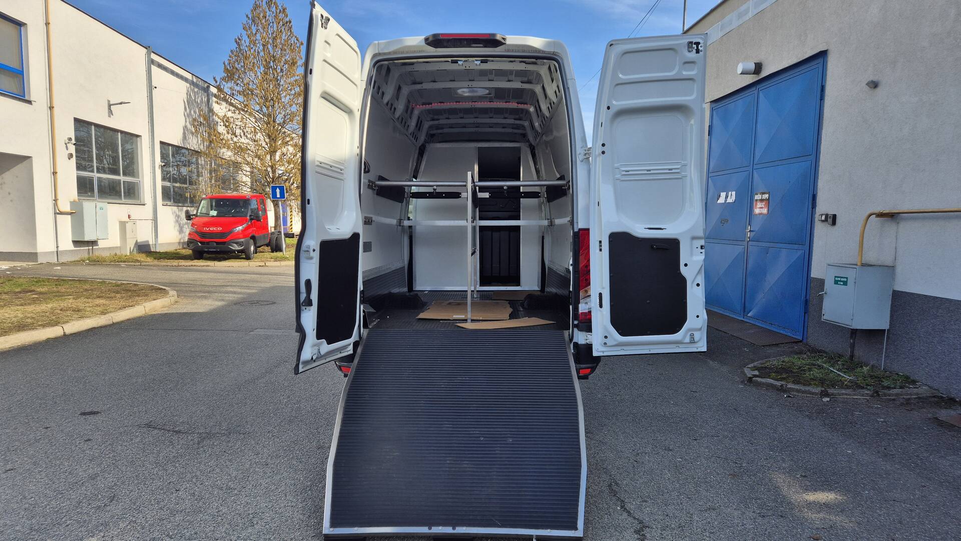 product-gallery-image