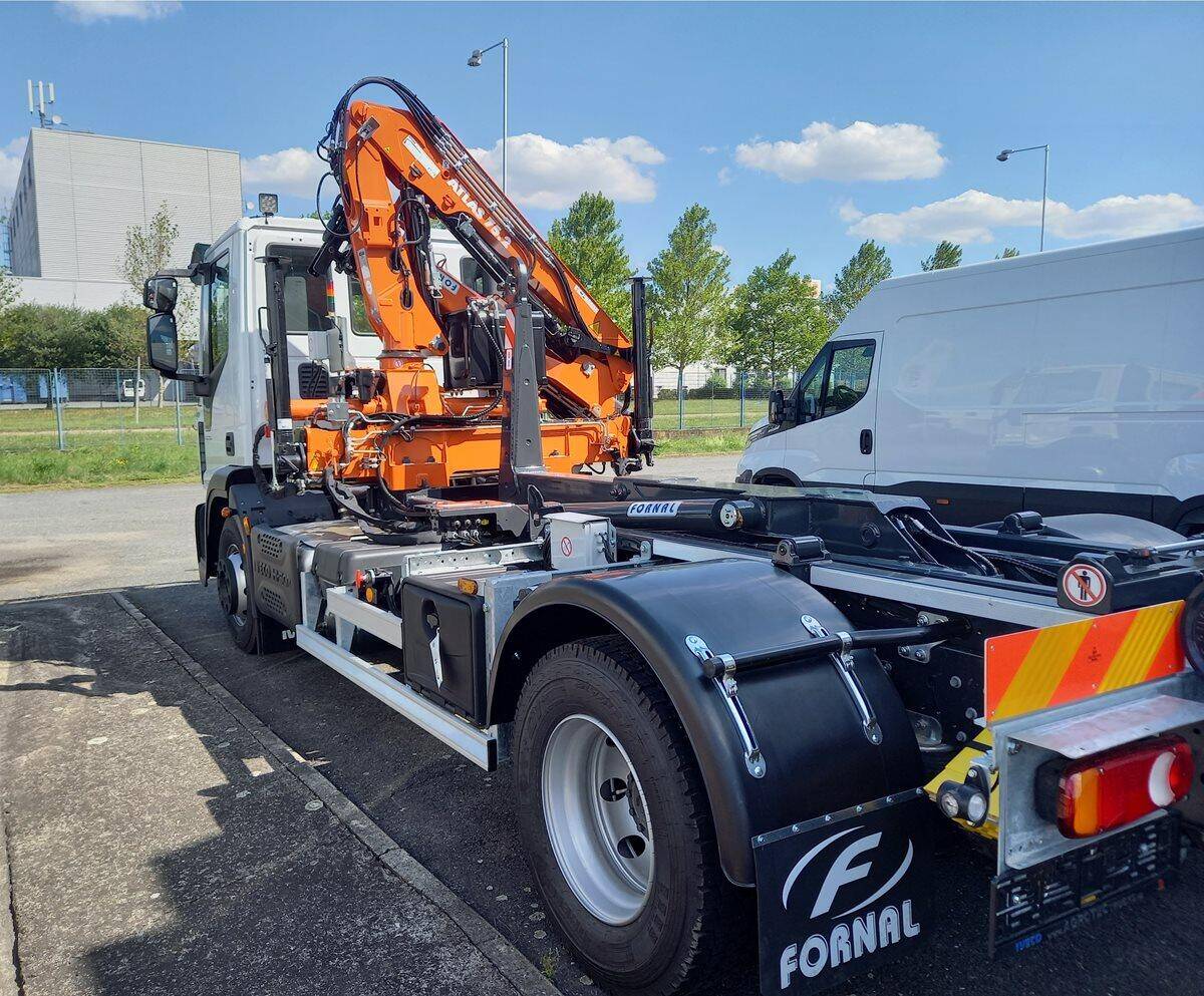 Iveco Eurocargo  120E22 natahovák + HNJ