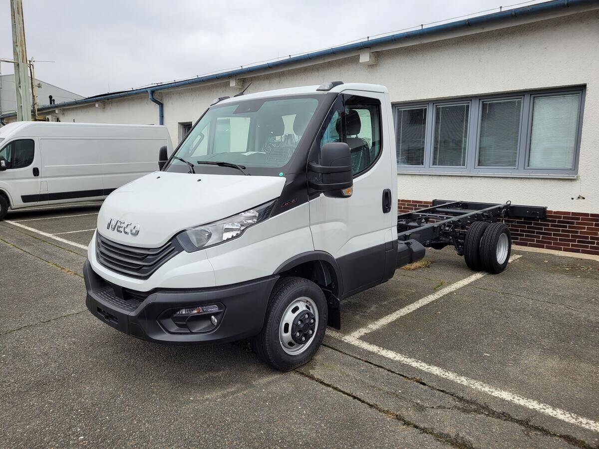 Iveco Daily  50C18 do 3,5t, klima, skladem