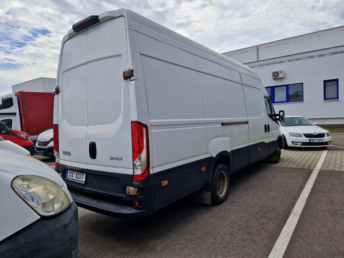Iveco Daily 35C17 V rezervace