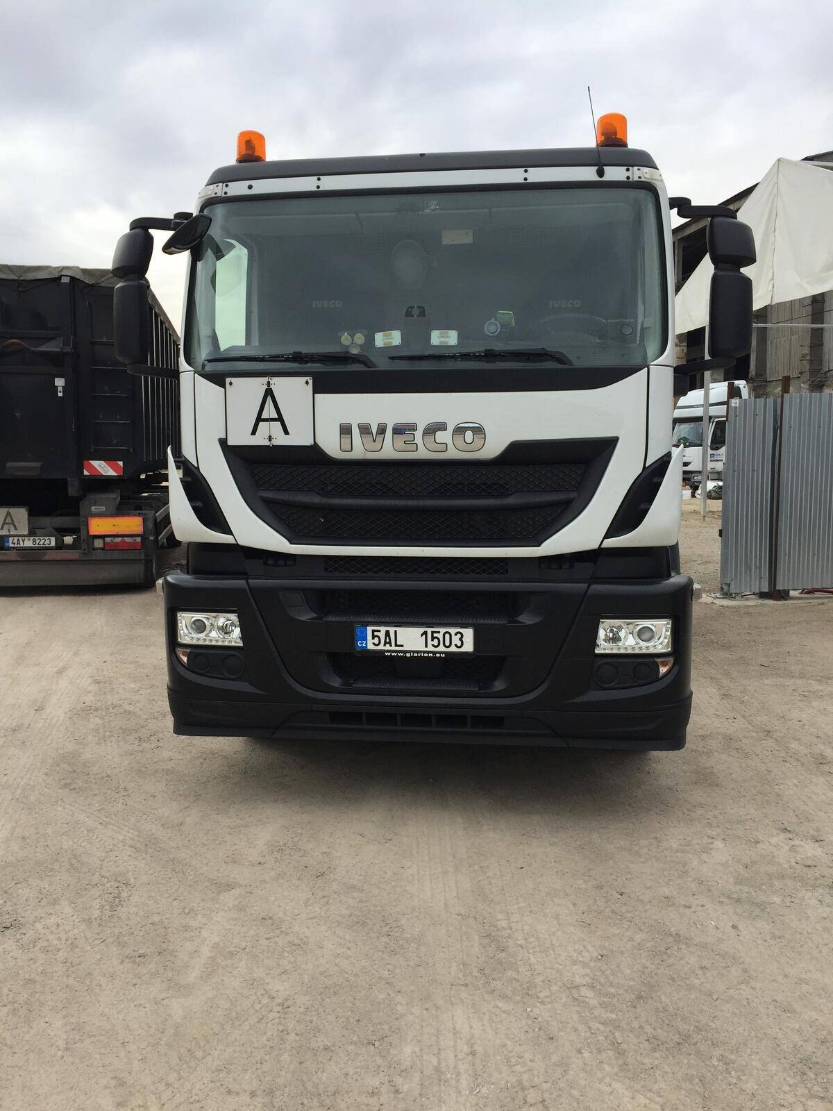 Iveco Stralis AD260SY/PS kontejner