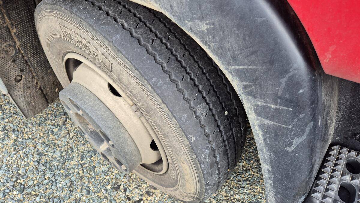 Iveco Eurocargo EC75E, skříň