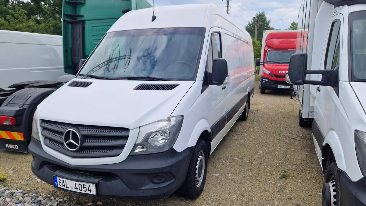 Mercedes-Benz Sprinter 906BB35