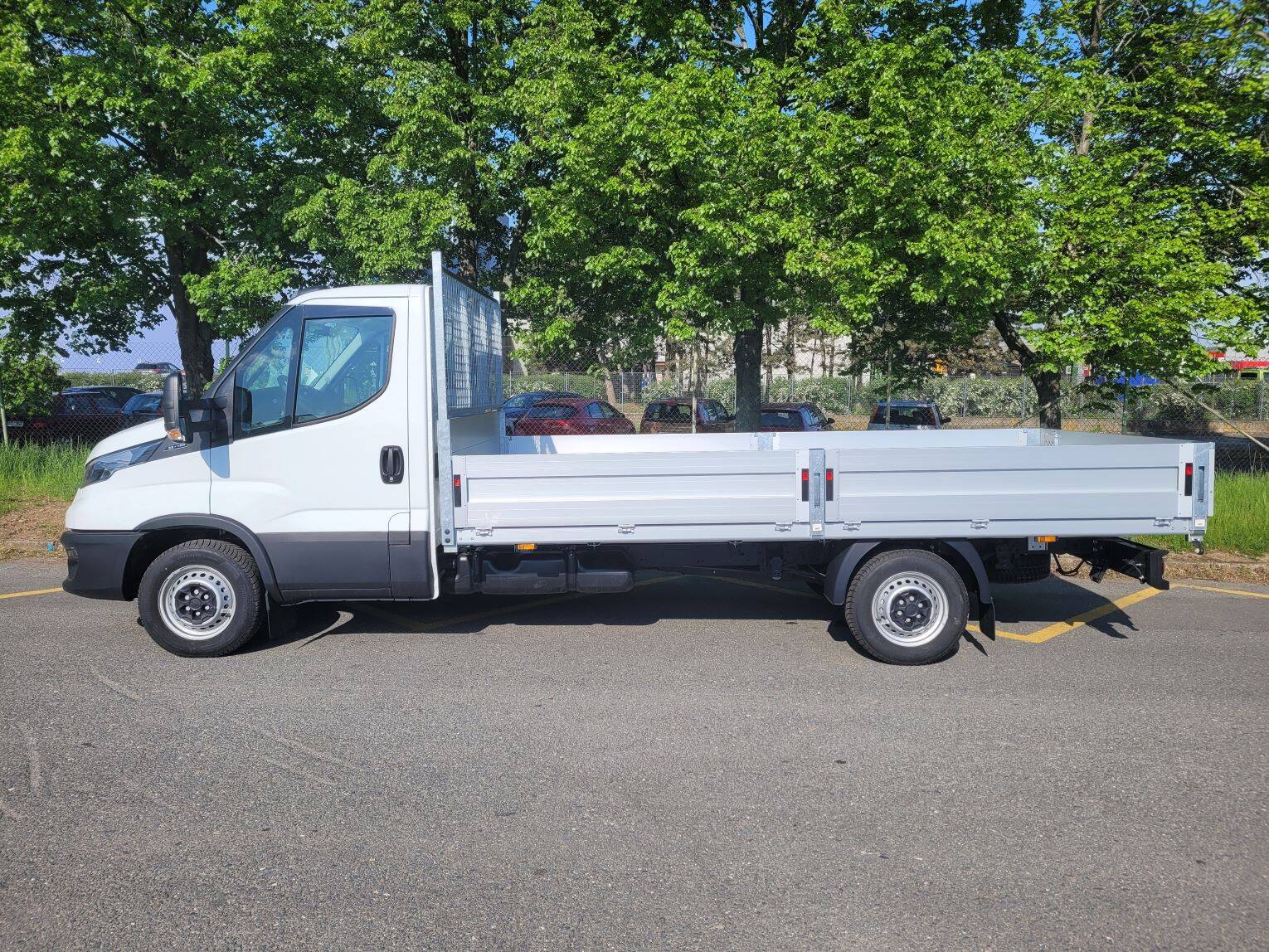 Iveco Daily 35S16, valník, klima