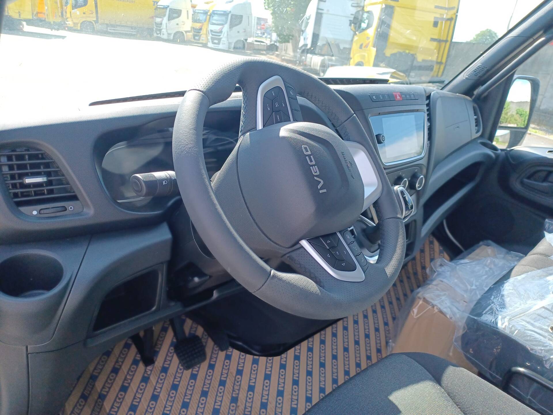 Iveco Daily 35S16 V 12m3, automat