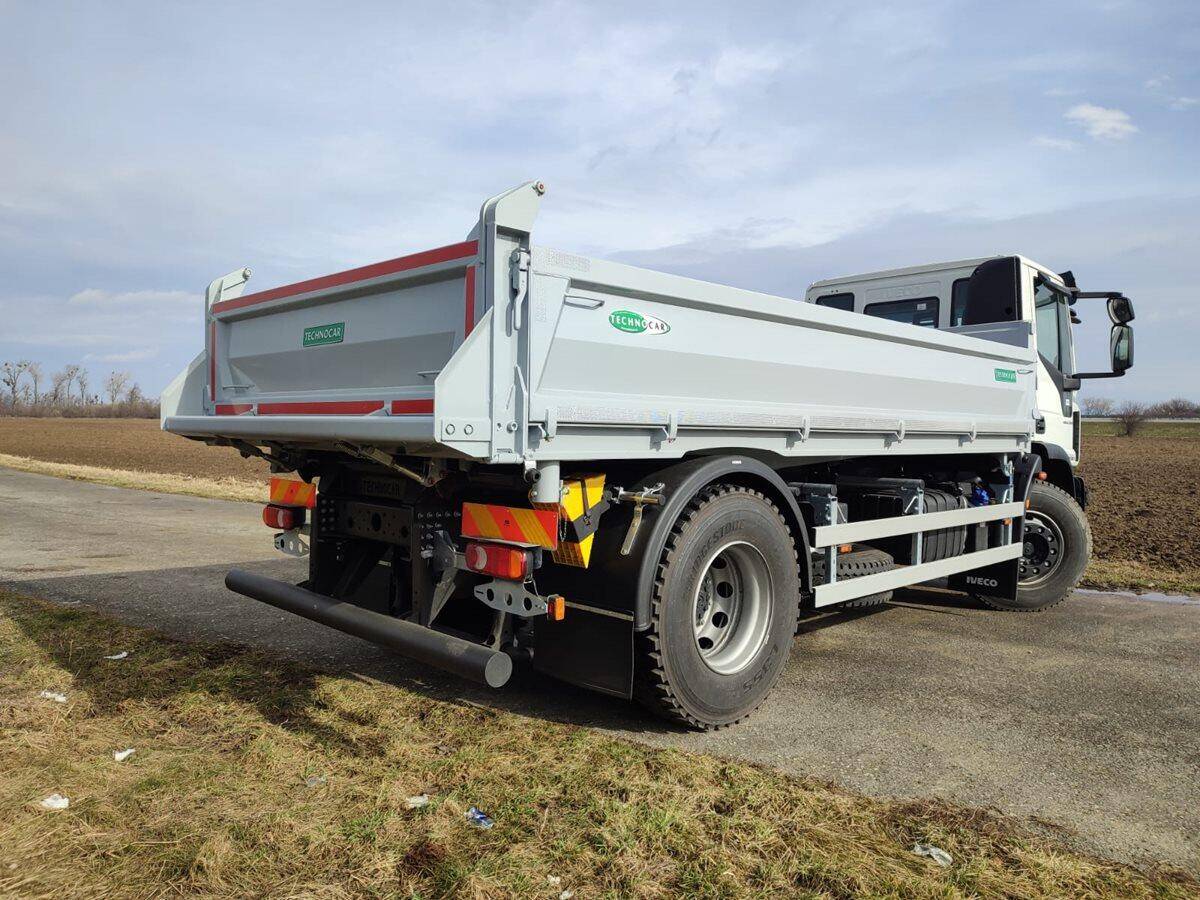 Iveco Eurocargo  180E28/P sklápěč S3, skladem