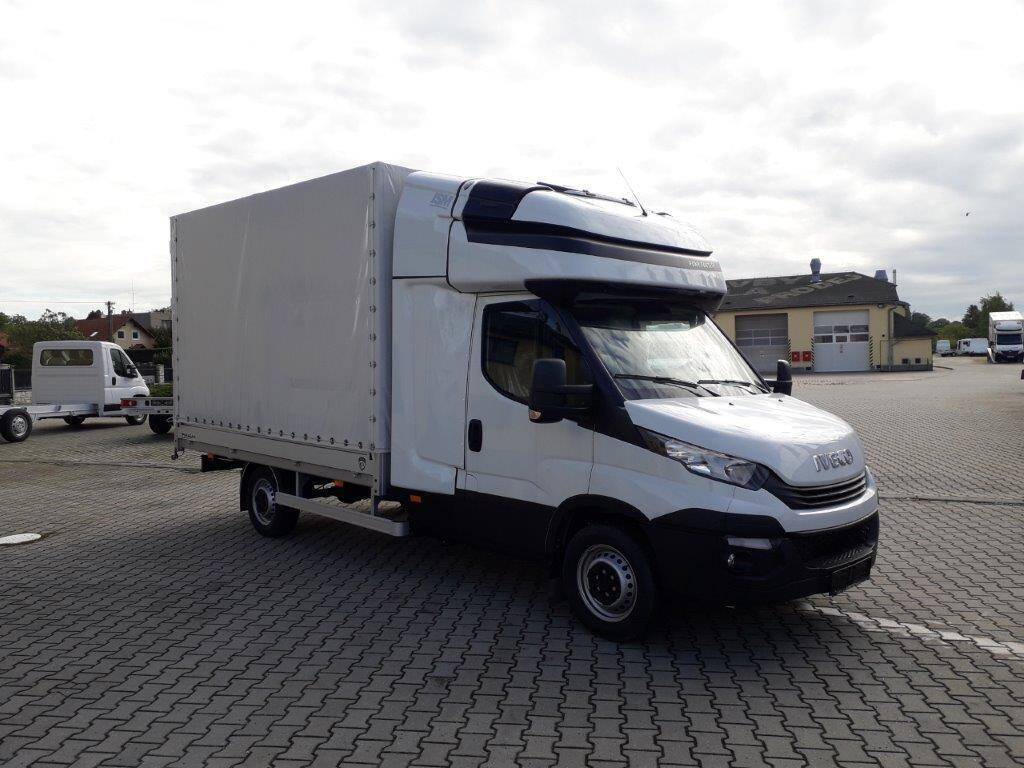 Iveco Daily  35S18 valník,plachta