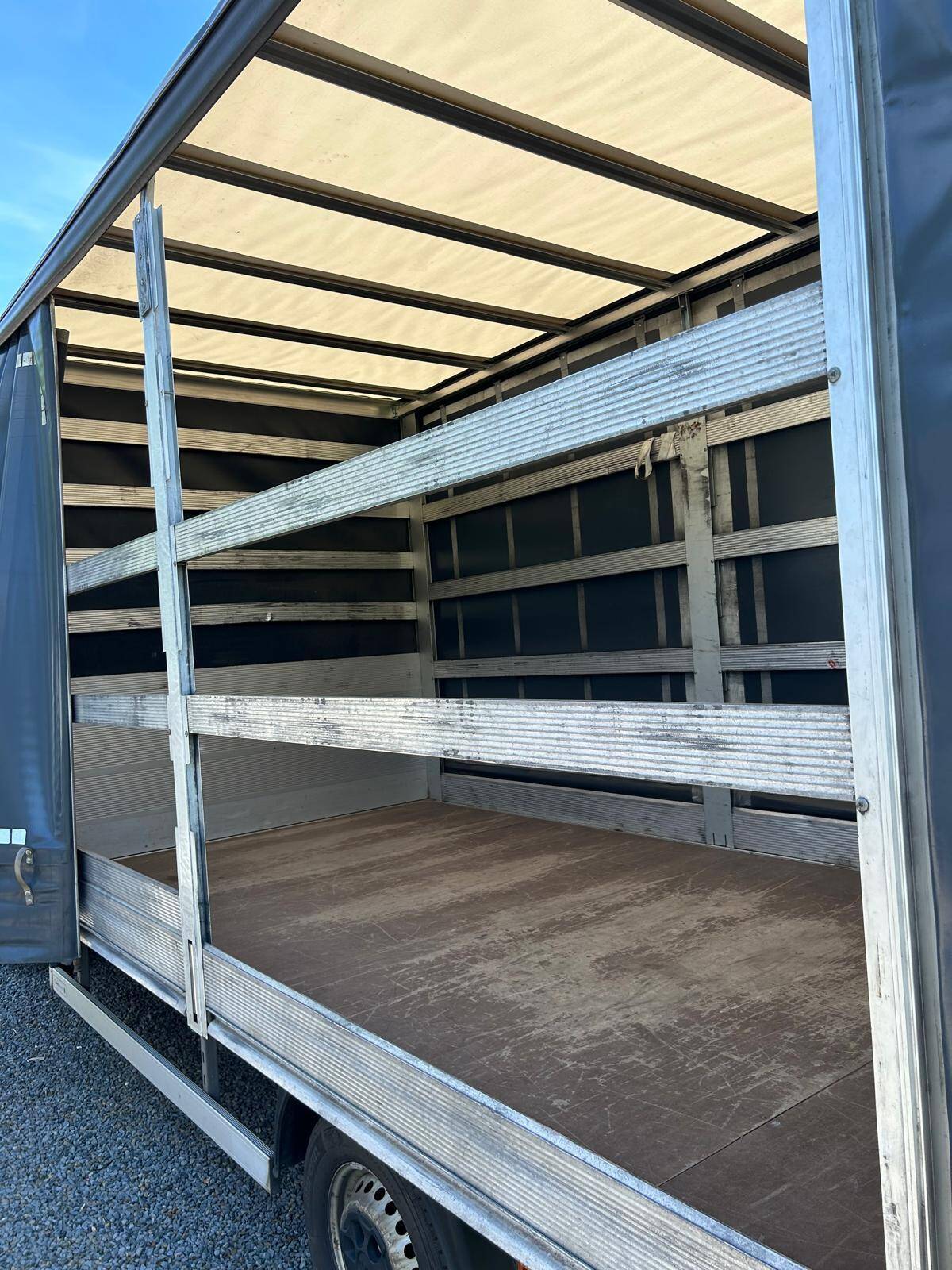 Iveco Daily 35S18 valník, 8pal., klima