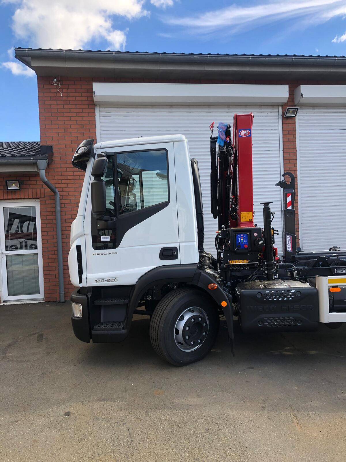 Iveco Eurocargo  120E22 natahovák s HR HMF