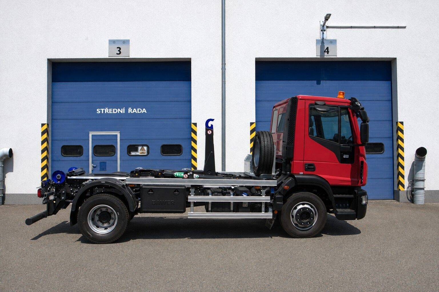 Iveco Eurocargo 120E22 natahovák, skladem