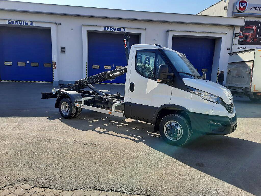 Iveco Daily  50C16 do 3,5t CTS háček