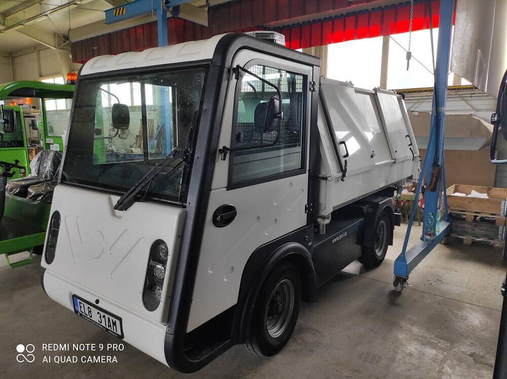 Ostatni model ostatni CITY II svoz odpadu, sklápěč