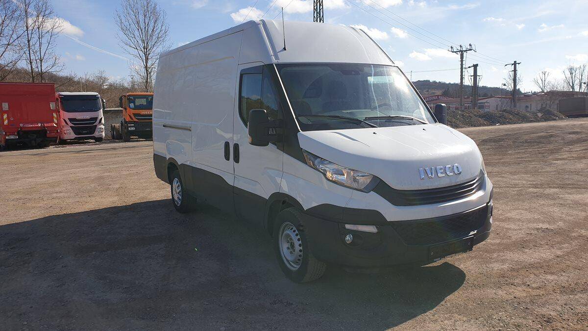 Iveco Daily 35S14V-12m3 rezervace