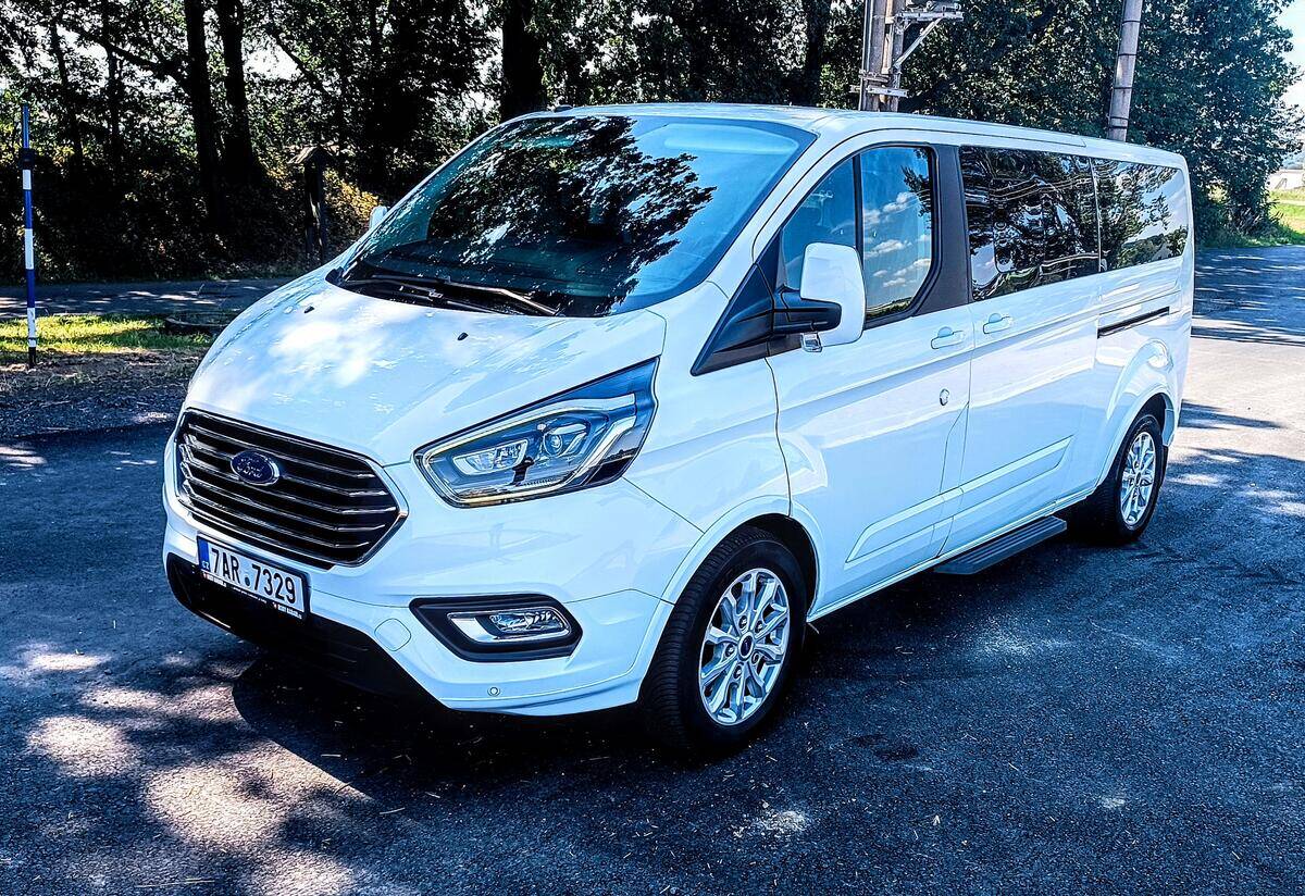 Ford Tourneo Custom L2 Ti Titanium 8míst