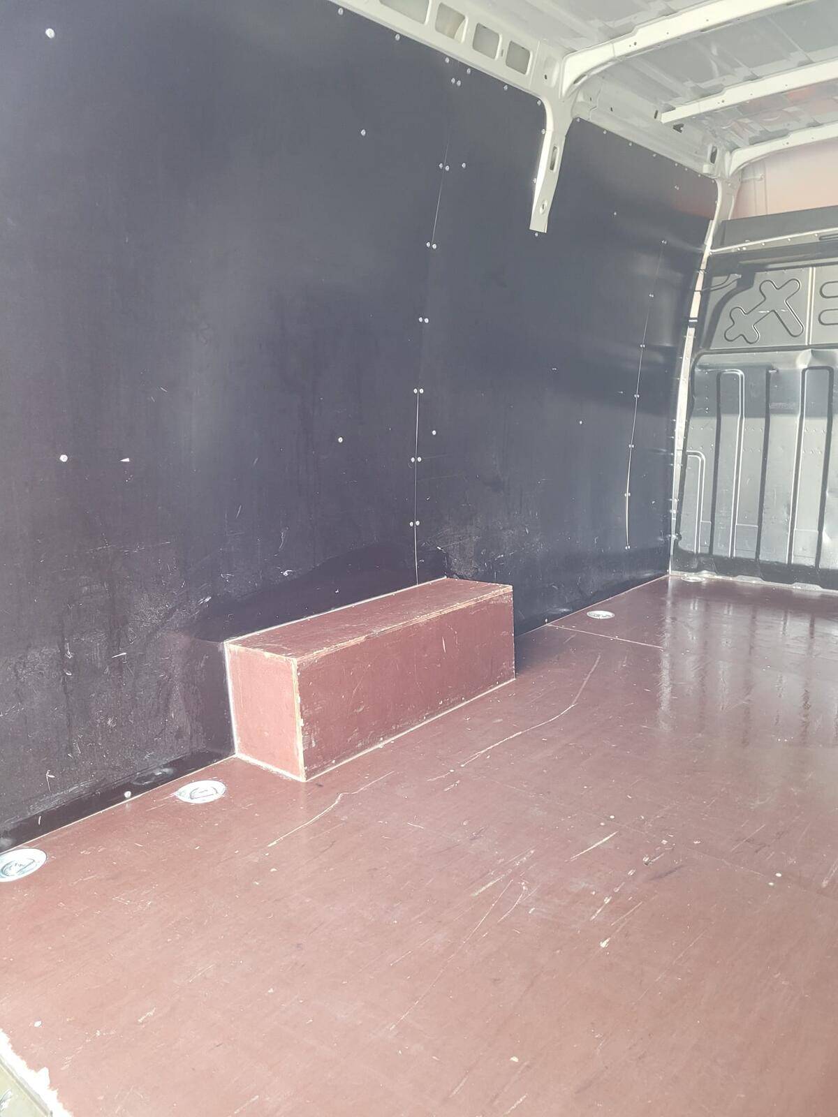 Iveco Daily 35S18 klima, automat 12m3