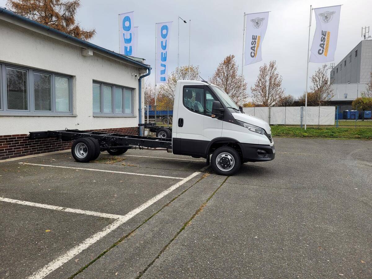 Iveco Daily  50C18 do 3,5t, klima, skladem