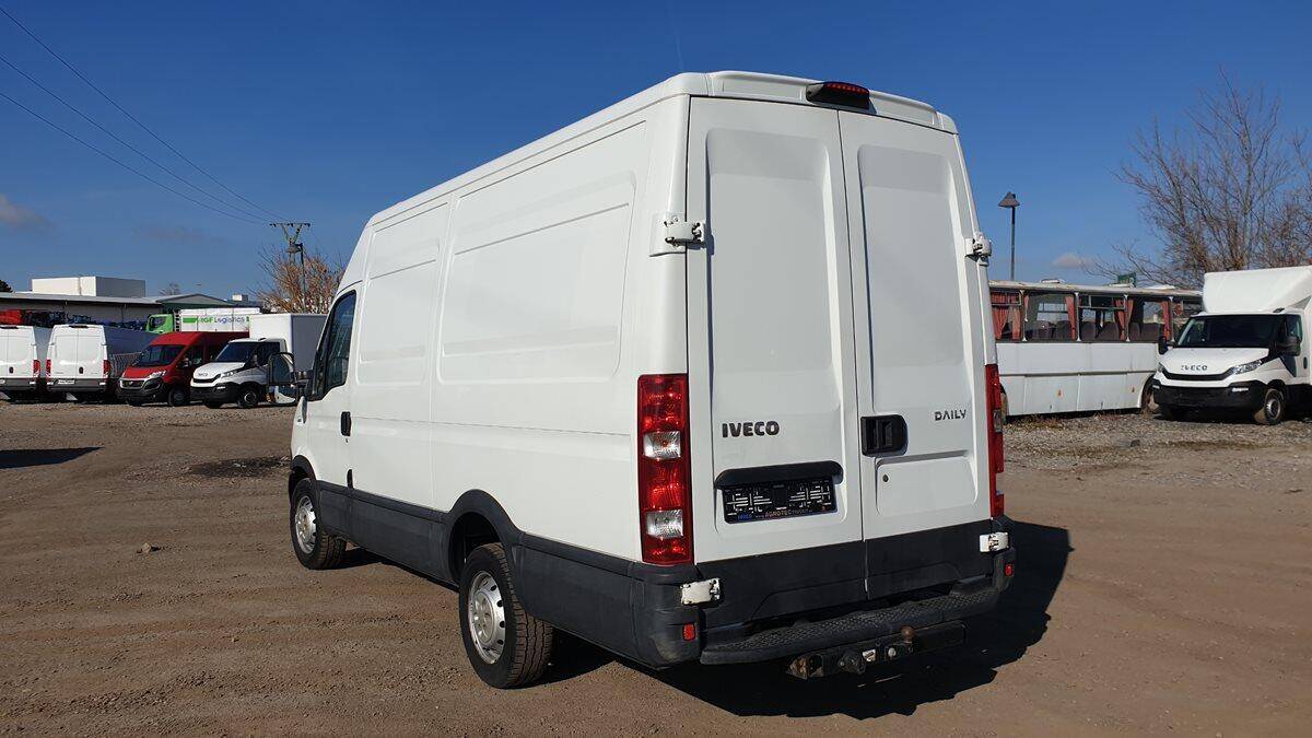 Iveco Daily 35S15V-12m3+ tažné na 3,5t/REZ