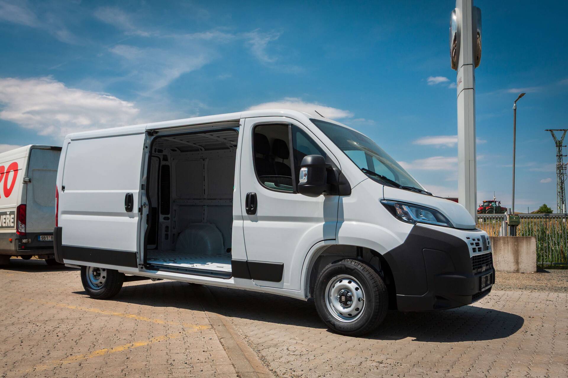 Fiat Ducato Light 2.2 MTJ 120k 6MT van L2H1,