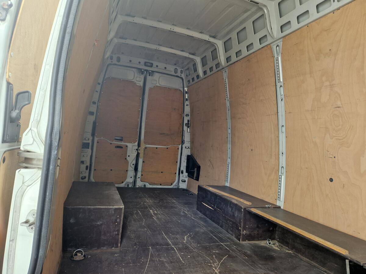 Iveco Daily 35C17 V rezervace