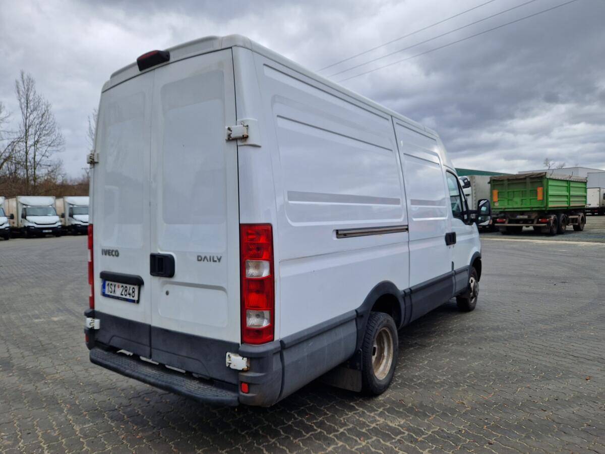 Iveco Daily 35C15 3,0 12m3