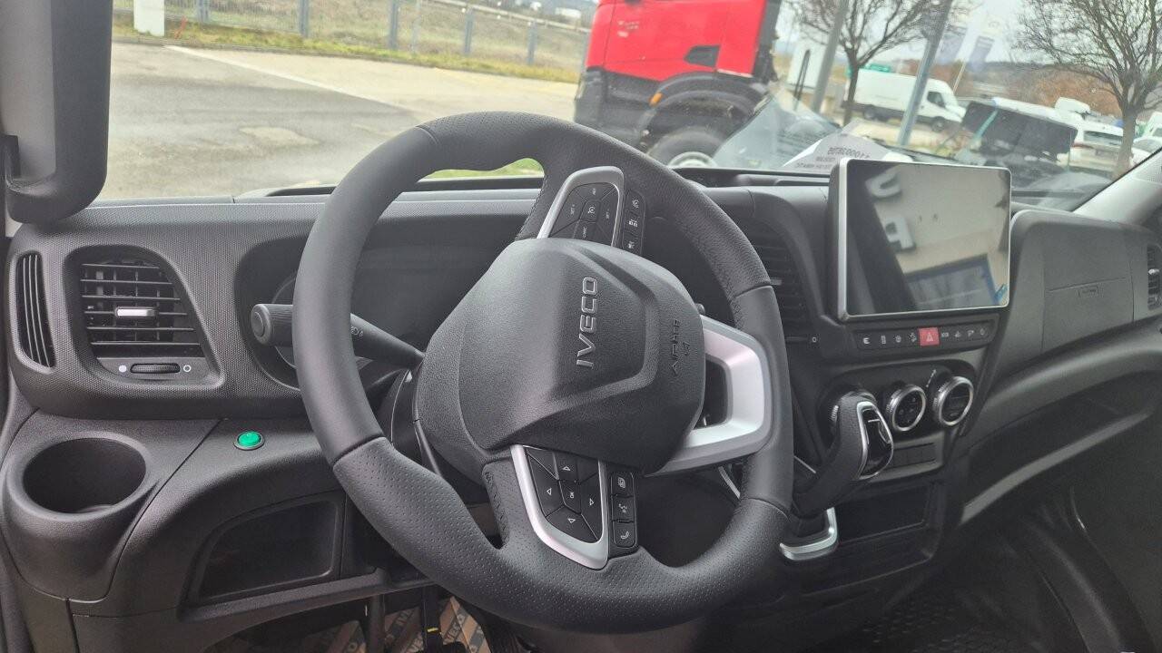 Iveco Daily 35S18HA8 VALNÍK 10pal.
